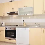 Stunning In With Swimming Pool Apartamento