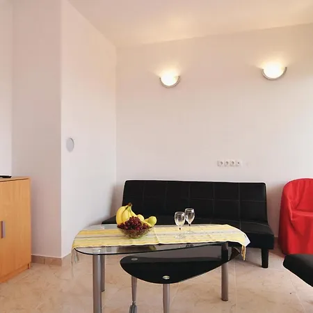 Apartman 2 Bedroom Beautiful In Nin