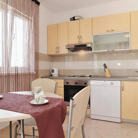 2 Bedroom Beautiful In Nin