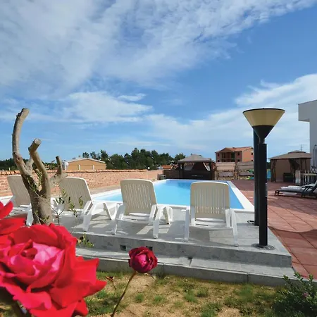 2 Bedroom Beautiful In Nin