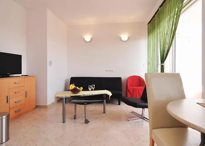 Stunning In With Swimming Pool Apartman *