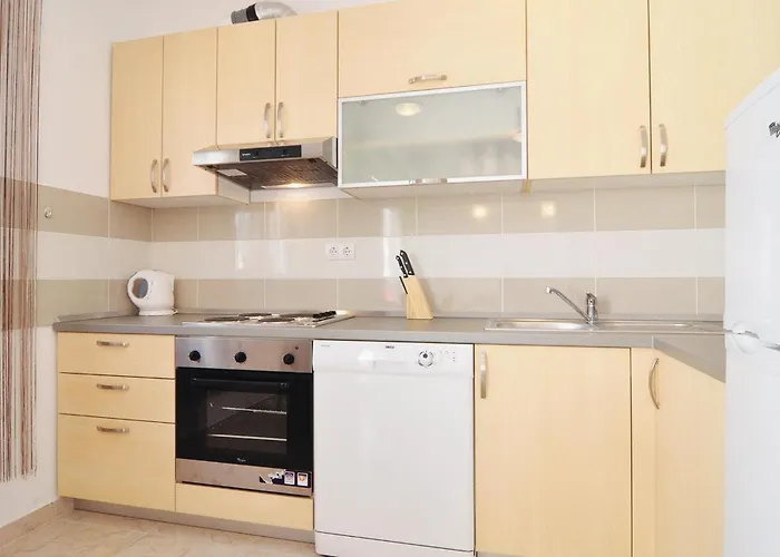 Stunning In With Swimming Pool Apartman