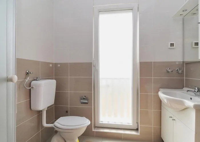 Apartman Stunning In With Swimming Pool *