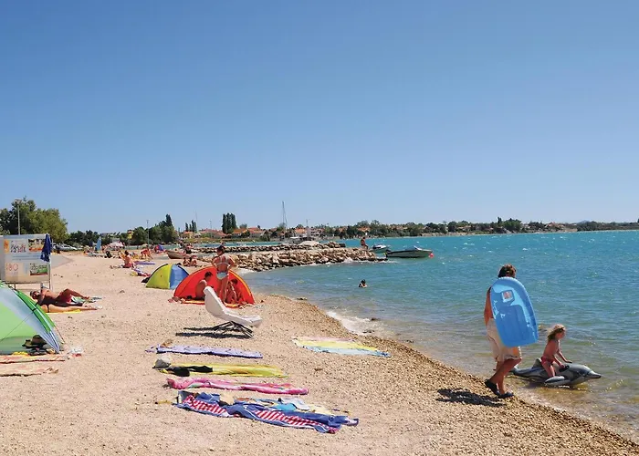 Stunning In With Swimming Pool * Nin