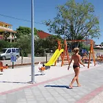 Stunning In With Swimming Pool Nin